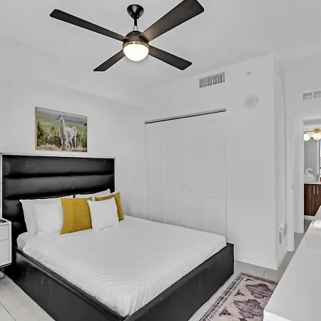 Appartement Chic 3 Bed Retreat Mins Brickell With Free Parking à Miami Extérieur photo