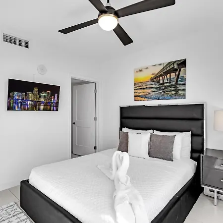 Appartement Chic 3 Bed Retreat Mins Brickell With Free Parking à Miami Extérieur photo