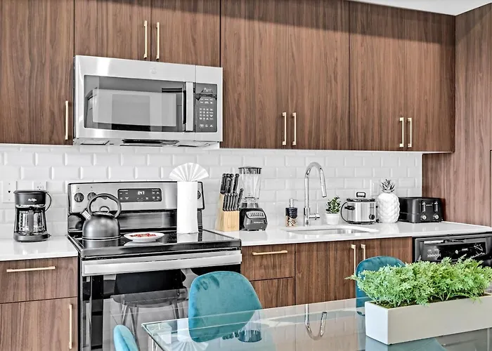 Chic 3 Bed Retreat Mins Brickell With Free Parking