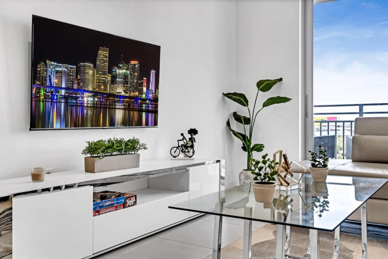 Chic 3 Bed Retreat Mins Brickell With Free Parking Appartement *
