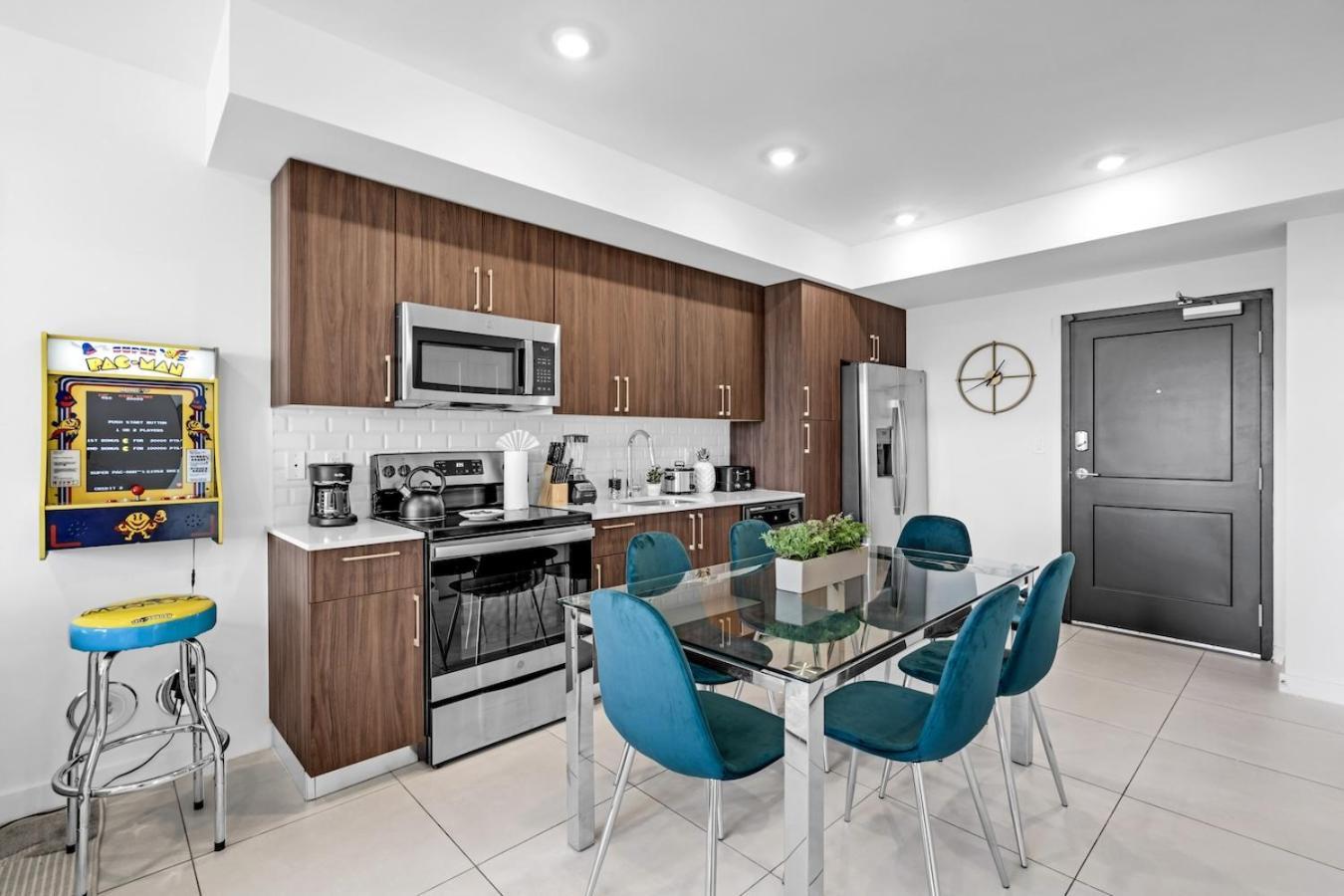 Chic 3 Bed Retreat Mins Brickell With Free Parking Appartement