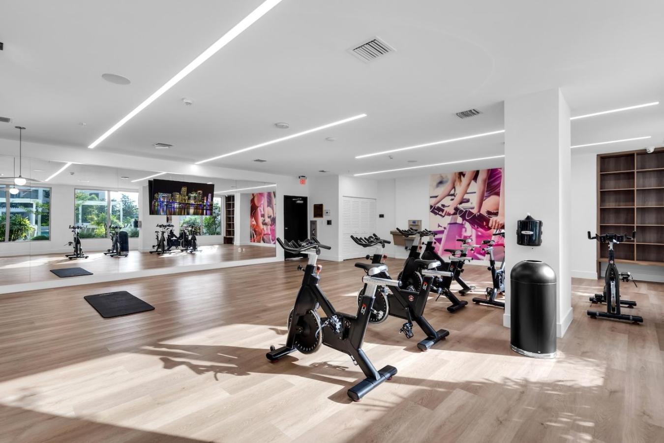 Chic 3 Bed Retreat Mins Brickell With Free Parking Appartement Miami