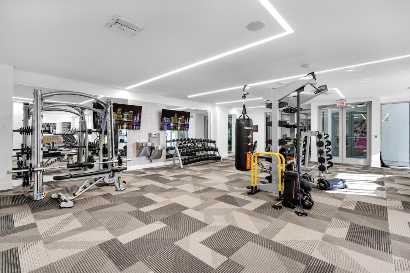 Chic 3 Bed Retreat Mins Brickell With Free Parking Appartement