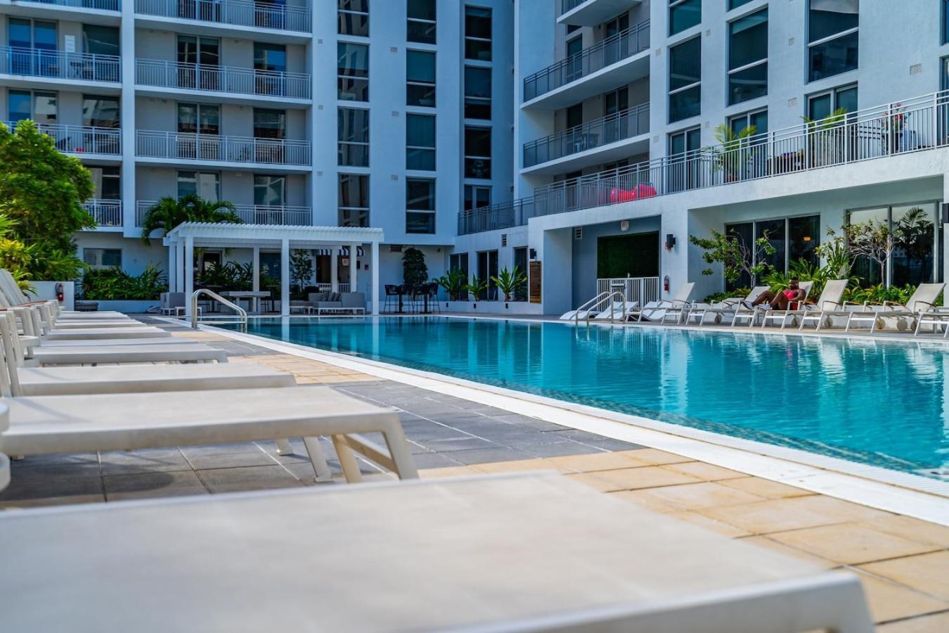 Chic 3 Bed Retreat Mins Brickell With Free Parking Appartement
