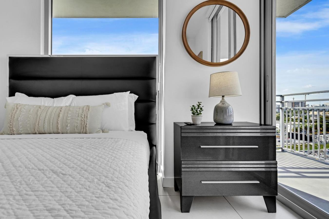 Chic 3 Bed Retreat Mins Brickell With Free Parking Apartamento